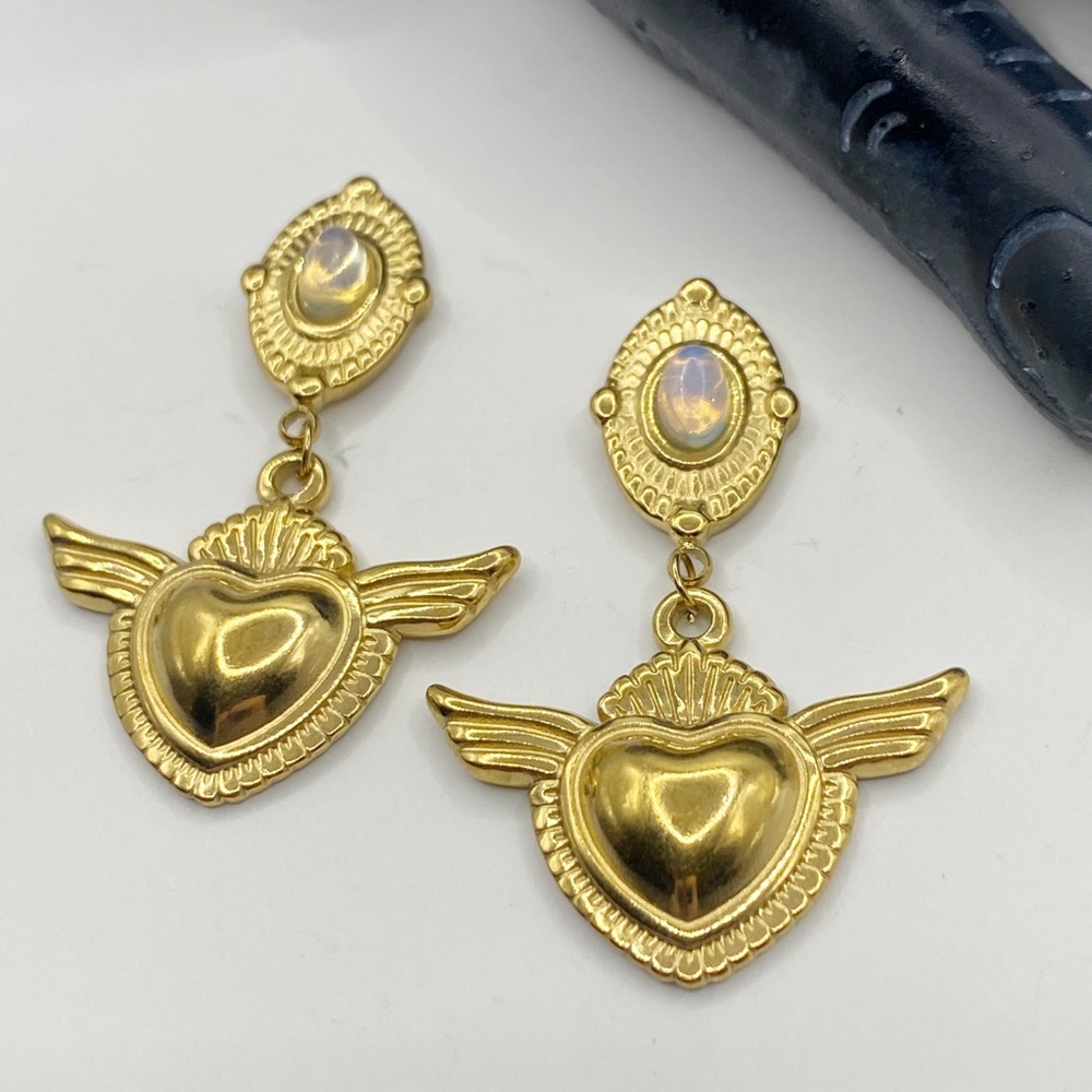 NEW Gold Winged Heart Drop Dangle Earrings - Picture 2 of 8